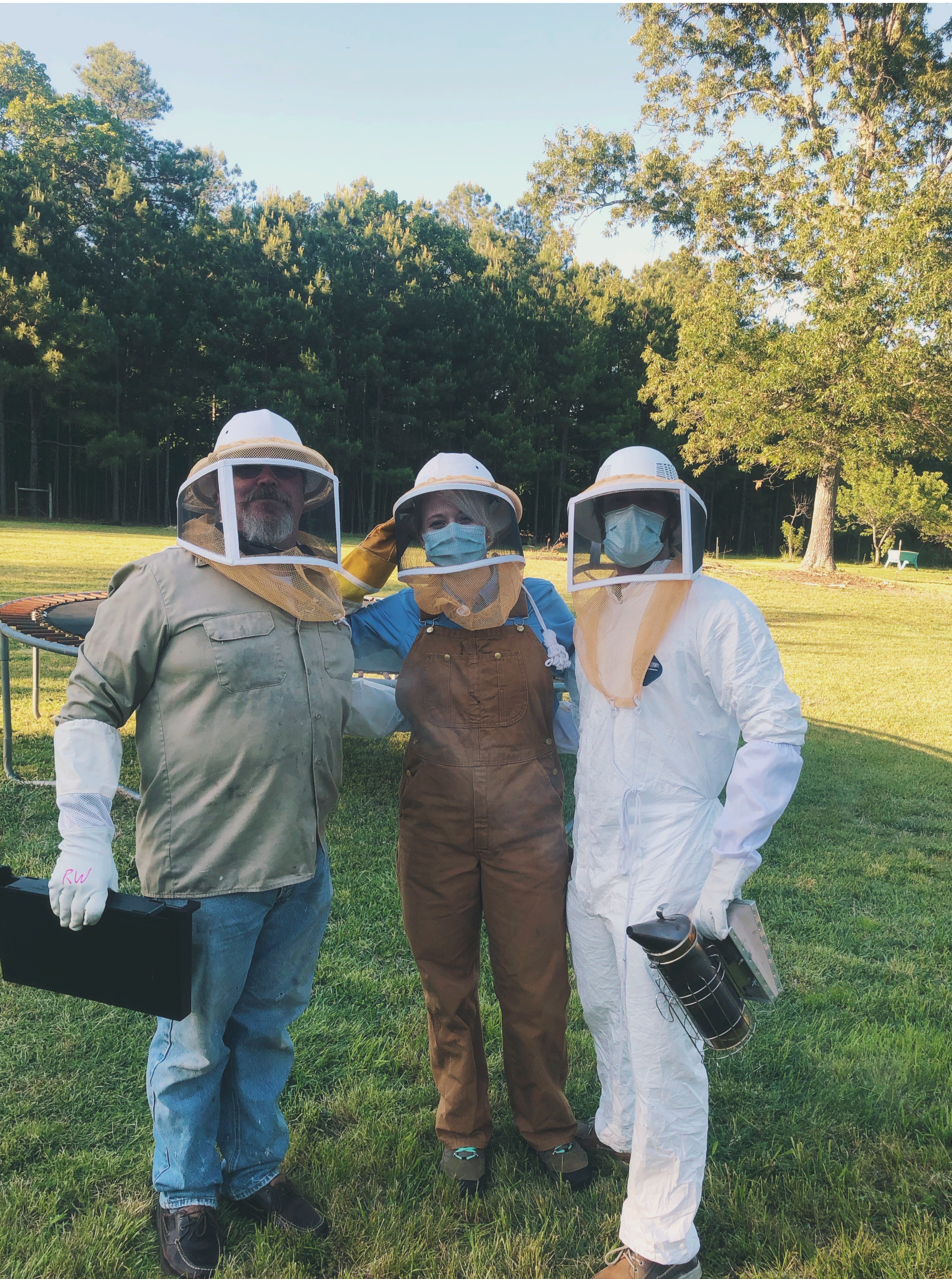 beekeeping in masks for covid 19 times